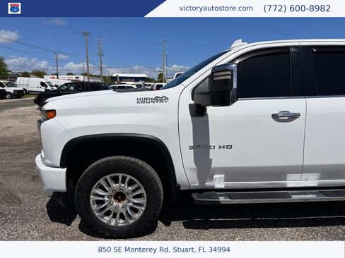 Used 2020 Chevrolet Silverado 3500 High Country w/ Technology Package image 4