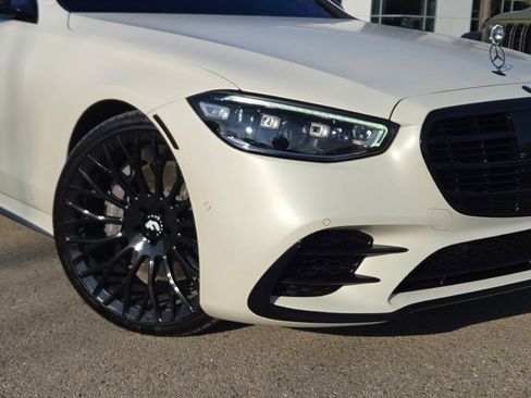 Used 2022 Mercedes-Benz S 580 4MATIC Sedan image 3