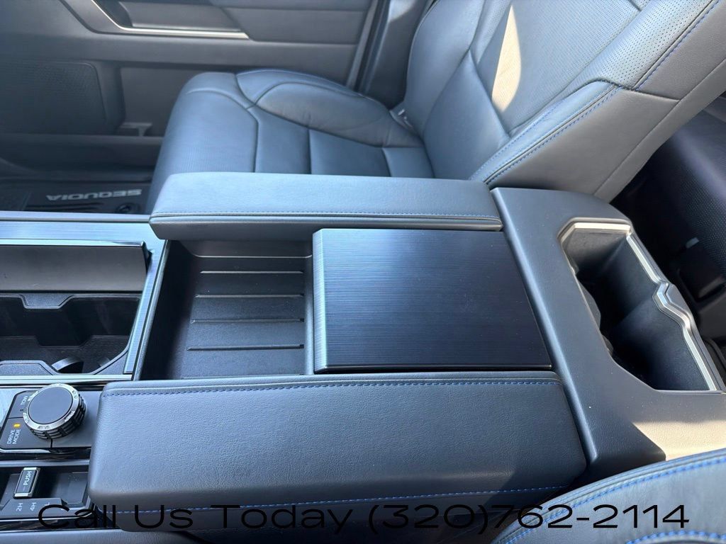 Used 2026 Toyota Sequoia Platinum AWD/4WD image 28