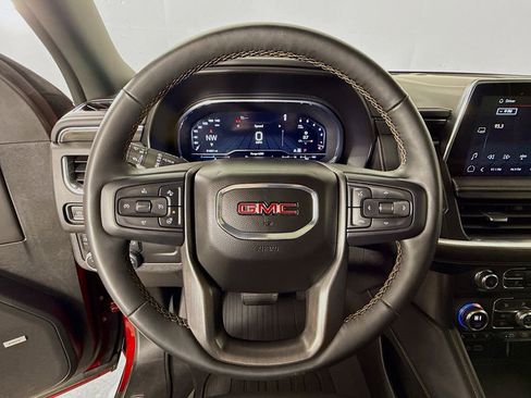 Used 2023 GMC Yukon AT4 w/ Technology Package image 11