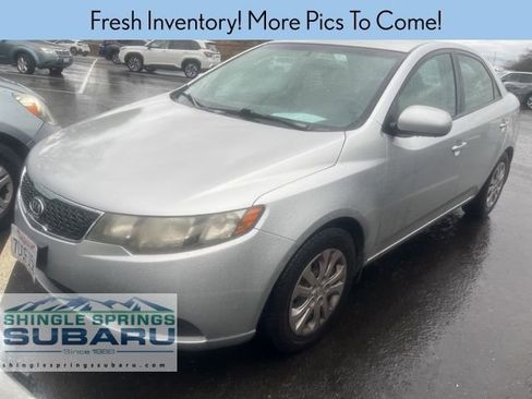 Used 2013 Kia Forte LX image 2