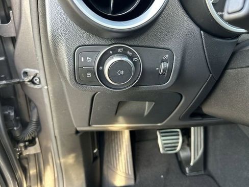 Used 2023 Alfa Romeo Stelvio Veloce image 17