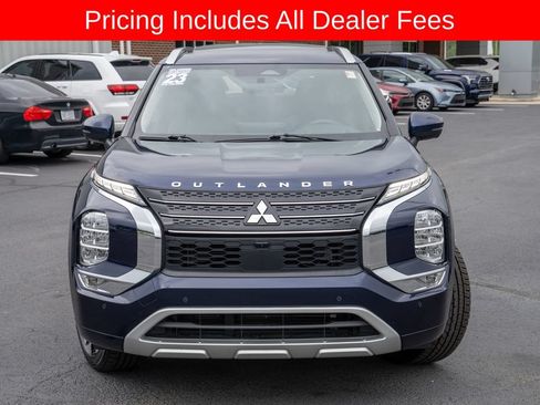 Used 2023 Mitsubishi Outlander SEL FWD image 2