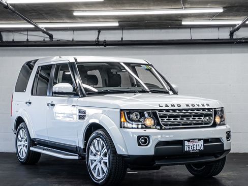 Used 2016 Land Rover LR4 AWD/4WD image 7