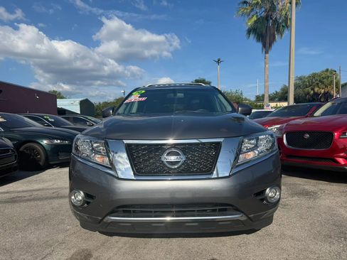 Used 2016 Nissan Pathfinder Platinum w/ Cargo Package AWD/4WD image 2