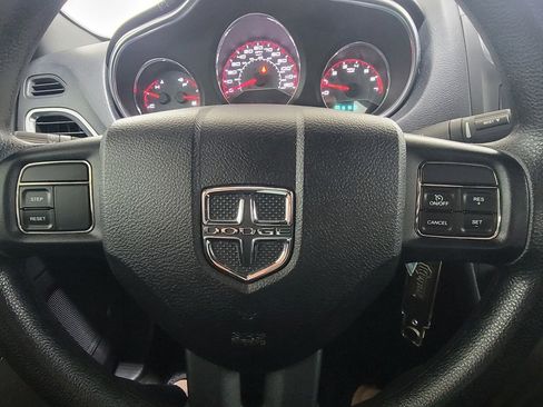 Used 2013 Dodge Avenger SE image 19