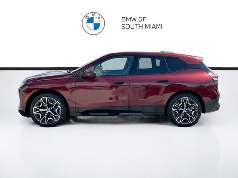 Used 2024 BMW iX xDrive50 w/ Sport Package AWD/4WD image 4