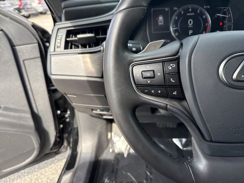 Used 2024 Lexus ES 350 w/ Premium Package FWD image 19