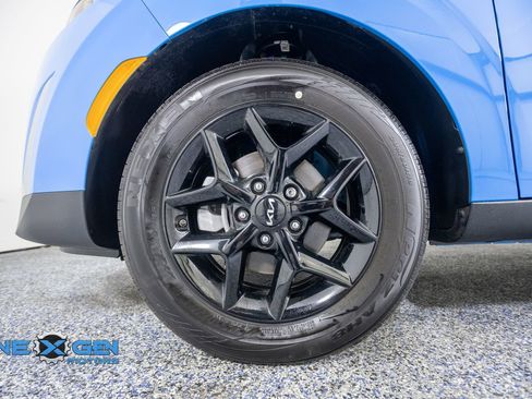 Used 2025 Kia Soul S FWD image 45