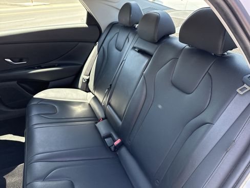 Used 2024 Hyundai Elantra Limited FWD image 13