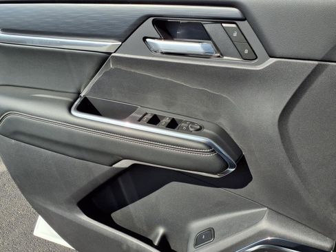 New 2025 GMC Acadia Elevation w/ LPO, Floor Liner Package image 13