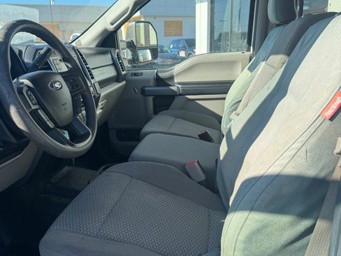 Used 2017 Ford F250 XLT w/ XLT Value Package image 12