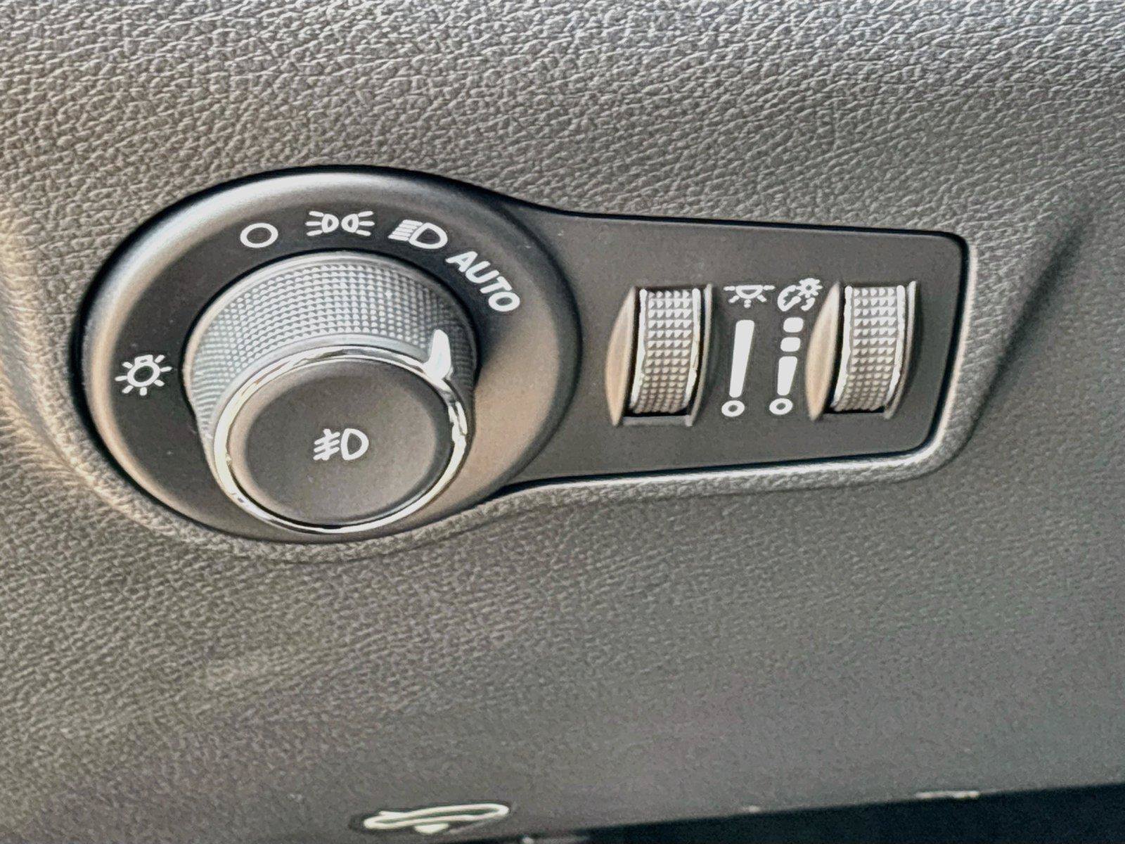 New 2026 Jeep Compass Latitude AWD/4WD image 14