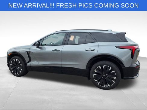 Certified 2025 Chevrolet Blazer EV RS AWD/4WD image 3