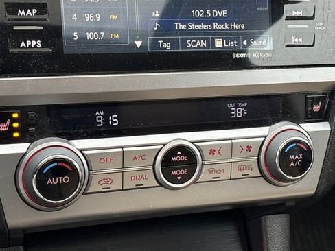 Used 2016 Subaru Outback 3.6R Limited image 18