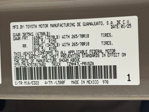 Used 2025 Toyota Tacoma TRD Pro AWD/4WD image 29