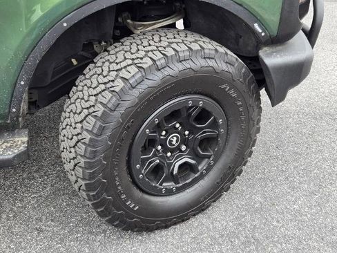 Used 2022 Ford Bronco Outer Banks w/ Sasquatch Package AWD/4WD image 6