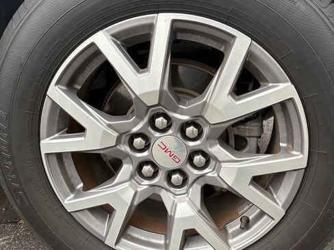 Used 2020 GMC Acadia SLT image 24