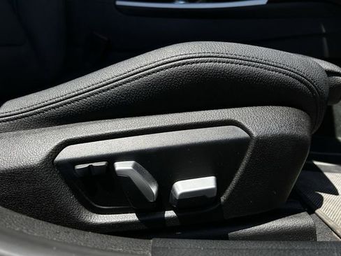 Used 2017 BMW 320i Sedan RWD image 29