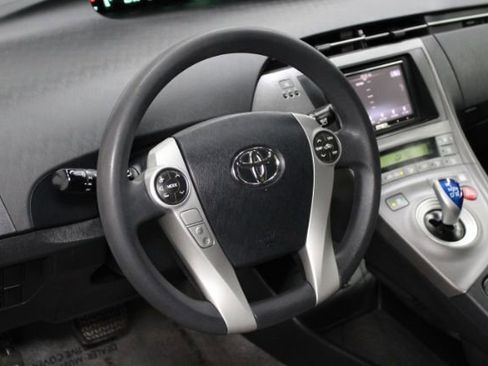 Used 2013 Toyota Prius Three image 13