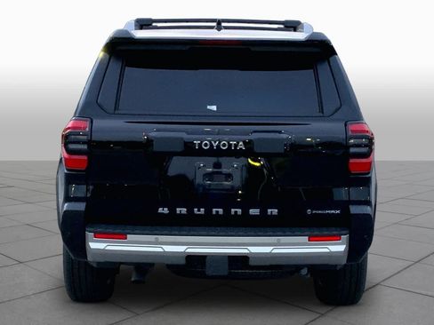 Used 2025 Toyota 4Runner Limited AWD/4WD image 5