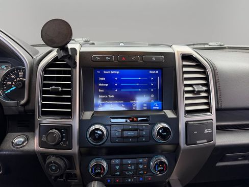 Used 2019 Ford F150 Platinum w/ Equipment Group 701A Luxury AWD/4WD image 23