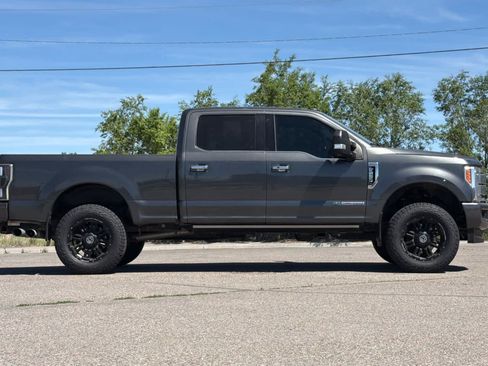 Used 2019 Ford F250 Platinum w/ Platinum Ultimate Package AWD/4WD image 8
