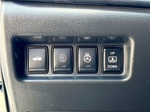 Used 2022 Nissan Maxima Platinum w/ Sport Mat Group FWD image 10