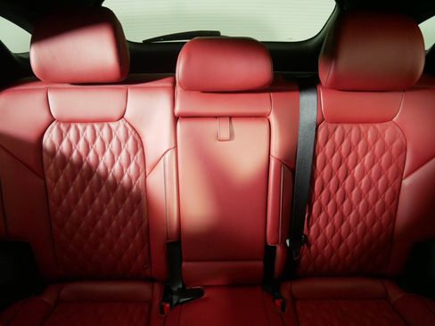 Used 2023 Genesis GV70 3.5T Sport w/ Sport Prestige Package image 13