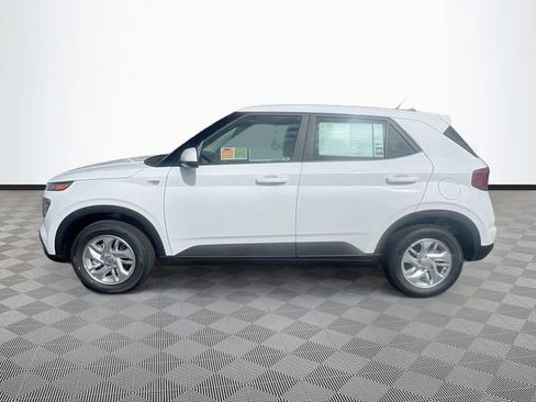 New 2026 Hyundai Venue SE FWD image 4