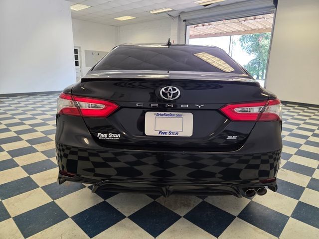 Used 2020 Toyota Camry SE FWD image 6