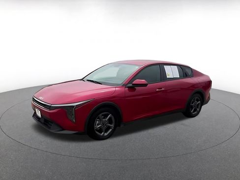 Used 2025 Kia K4 FWD image 3