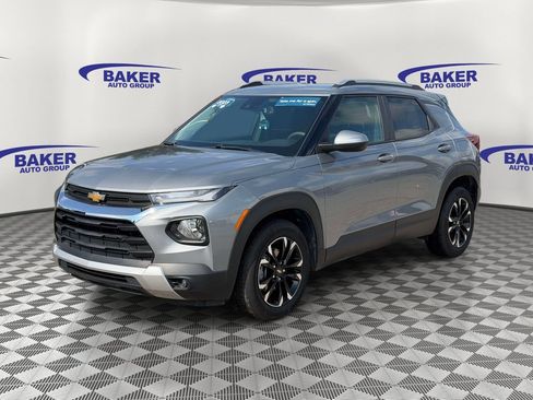 Certified 2023 Chevrolet TrailBlazer LT w/ Convenience Package FWD image 4