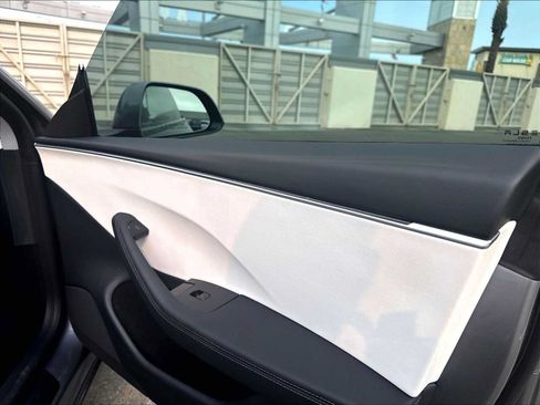 Used 2025 Tesla Model 3 Long Range RWD image 25