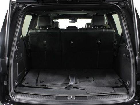 Used 2024 Jeep Wagoneer 2WD w/ Premium Group I image 17