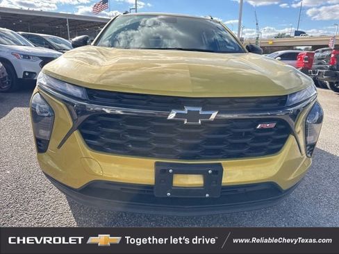 Certified 2024 Chevrolet Trax RS w/ Driver Confidence Package image 2