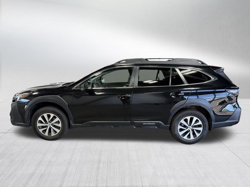 Used 2024 Subaru Outback Premium AWD/4WD image 4