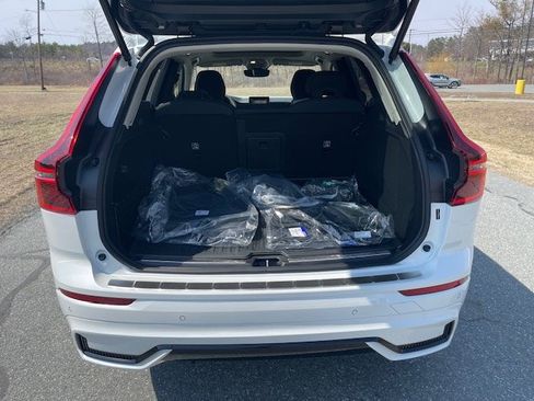 New 2026 Volvo XC60 T8 Plus w/ Protection Package Premier AWD/4WD image 7