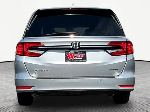 Used 2023 Honda Odyssey Touring image 5
