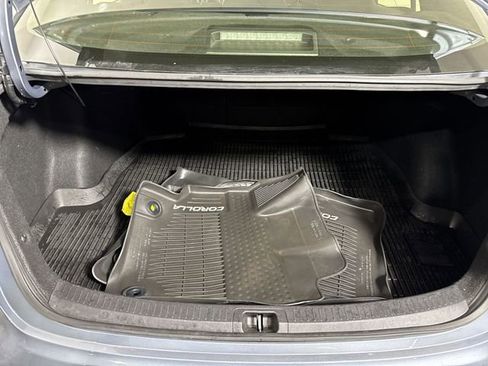 Used 2021 Toyota Corolla SE w/ SE Premium Package image 34