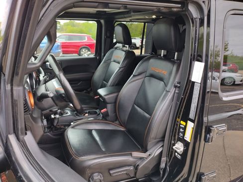 Used 2021 Jeep Gladiator Mojave w/ Dual Top Group AWD/4WD image 11