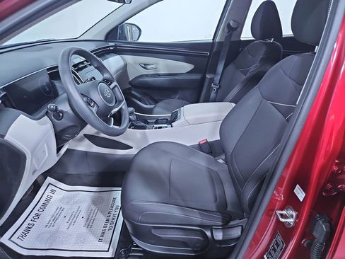 Certified 2024 Hyundai Tucson SE AWD/4WD image 11