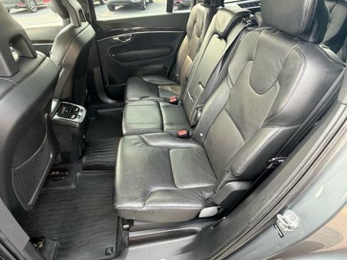 Used 2018 Volvo XC90 T6 Momentum w/ Convenience Package AWD/4WD image 15