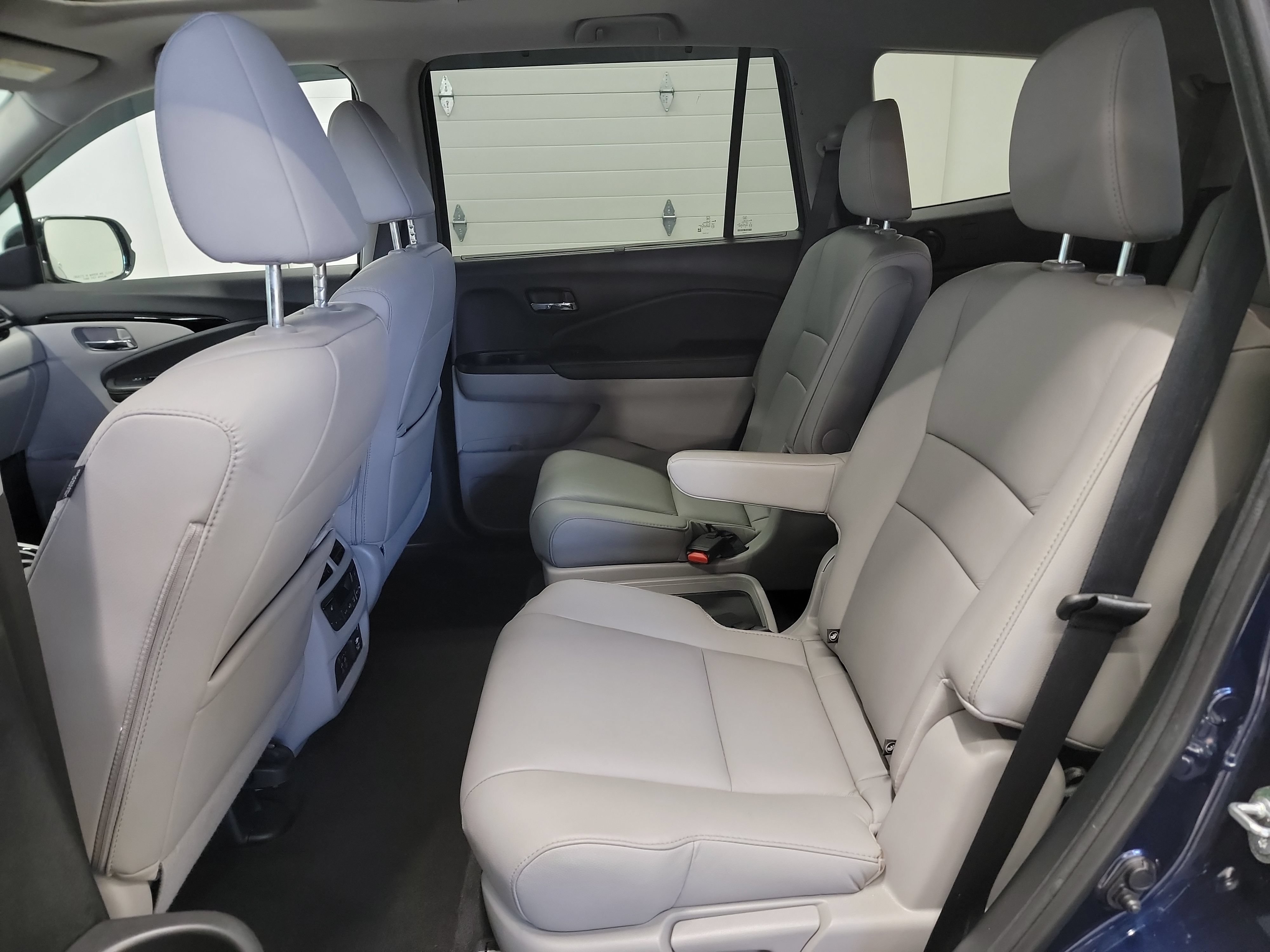 Used 2020 Honda Pilot Touring image 28