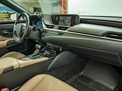 Used 2019 Lexus ES 350 w/ Premium Package FWD image 38