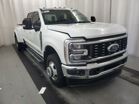Used 2025 Ford F350 Lariat AWD/4WD image 5