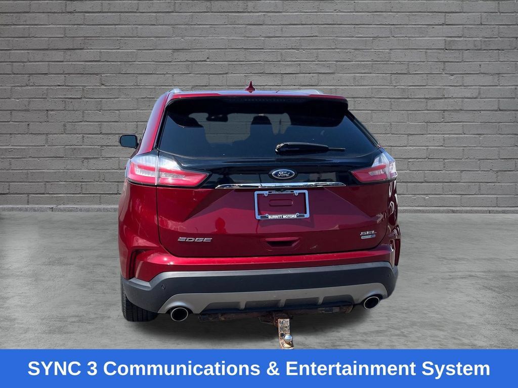 Used 2019 Ford Edge SEL w/ Cold Weather Package AWD/4WD image 4