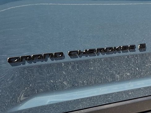 Used 2026 Jeep Grand Cherokee Limited w/ Limited Altitude Package AWD/4WD image 33