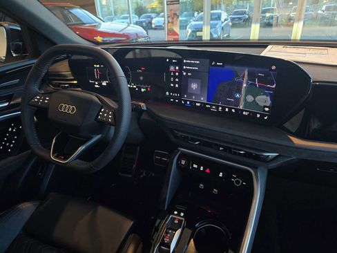 New 2025 Audi SQ5 Premium Plus image 8