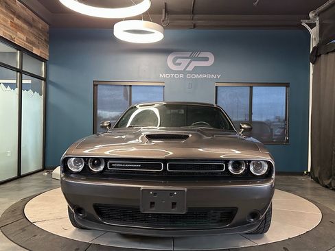 Used 2018 Dodge Challenger SXT w/ Sound Group image 8